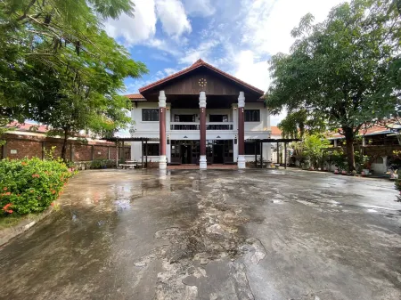Vangsavath Hotel