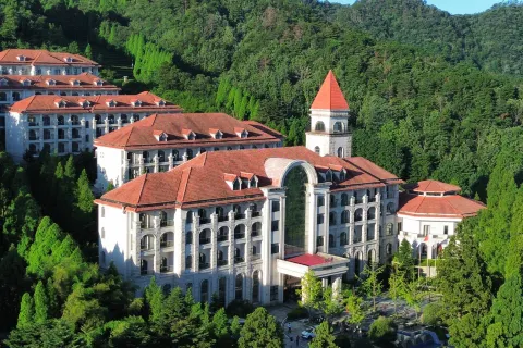 홀리데이 웨이 리조트 뤼산