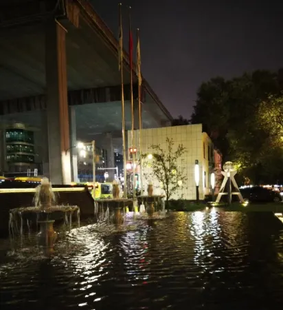 Urumqi Yaxin International Hotel (Xinjiang Agricultural University Autonomous Region Museum Store) Отели рядом с достопримечательностью «Xinjiang Institute of Engineering»