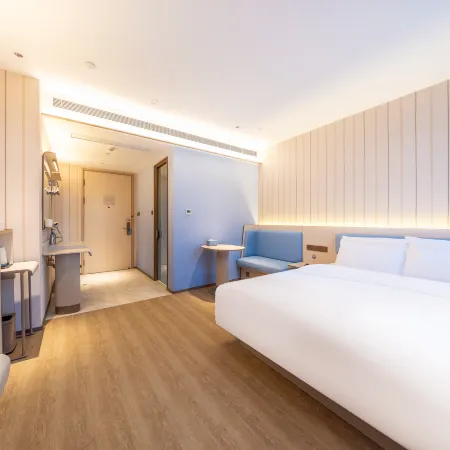 HanTing Hotel (Tianshui South Railway Station Shengda Plaza)