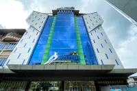 Lucky Star Hotel