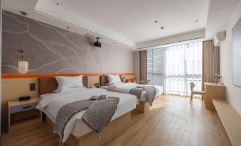 Wencheng Apartment (Ningbo Yuyao Railway Station Huaren Wucaicheng)