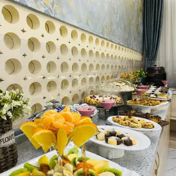 Novza palace hotel Отели рядом с достопримечательностью «Базар Чорсу»