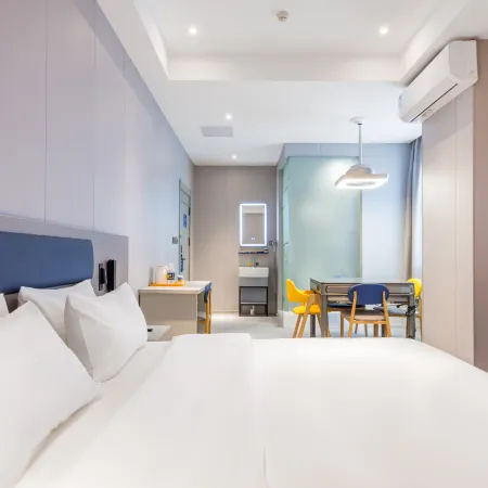7Days Inn Hotel (Yichun Tonggu South City East Road Bus Station)