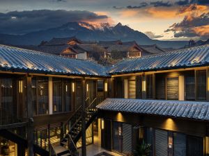 The Old Town of Lijiang: A Lifetime Home stay for Designers (Dashui Store)