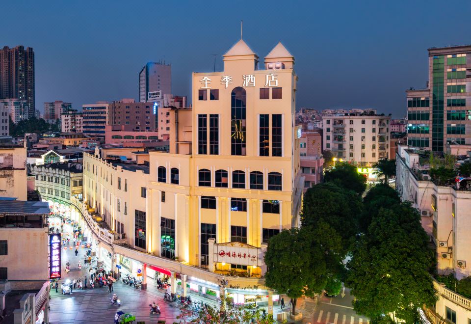 hotel overview picture