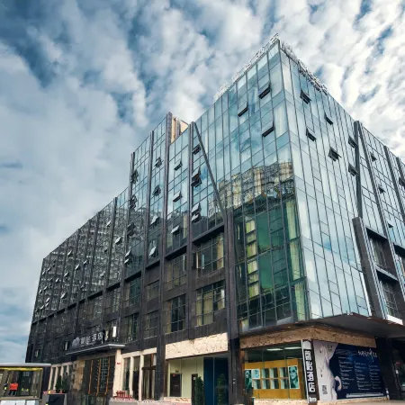Xinyi Hotel