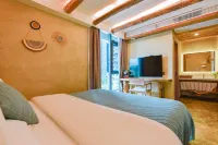 Shexia Xiaozhu Homestay (Zunyi Poly Future City Branch)