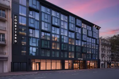 Courtyard by Marriott Paris Porte de Versailles Hotels near Auchan ISSY LES MOULINEAUX