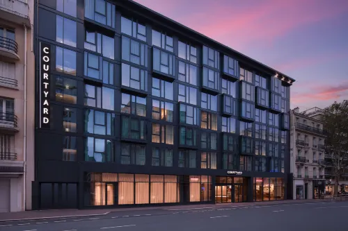 Courtyard by Marriott Paris Porte de Versailles Hotels in Issy-les-Moulineaux