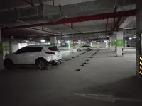 花季酒店（莆田動車站國投城市廣場店） - 停車場