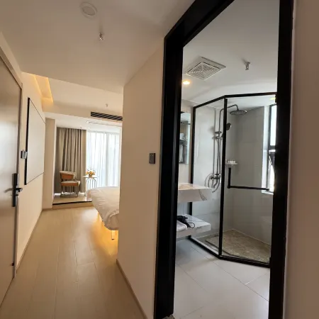 Yihao Hotel (Wanda Branch, South Square, Zhenjiang Railway Station)