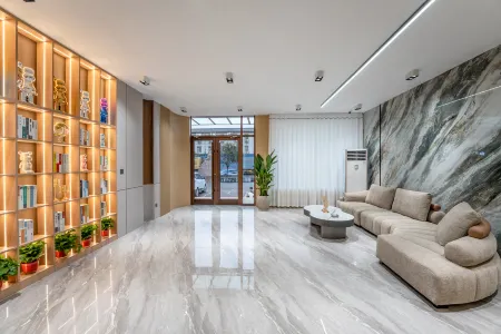 Zhoumo Hotel (Hebei Academy of Fine Arts North Campus)