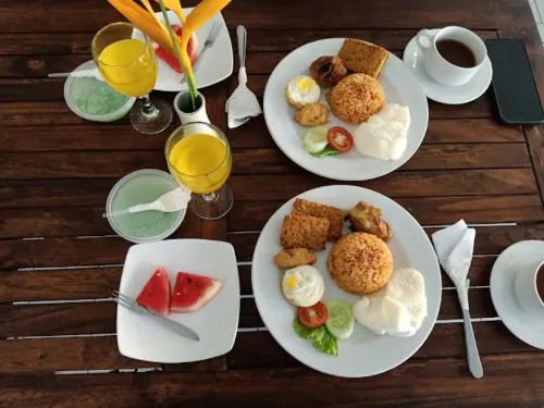 Ikhtiar Surya Hotel Hotels in Giri