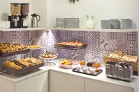 B&B Hotel Milano Cenisio Garibaldi - Breakfast
