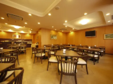 โรงแรมรูท-อินน์ ซากะ เอกิมาเอะ โรงแรมในซากา