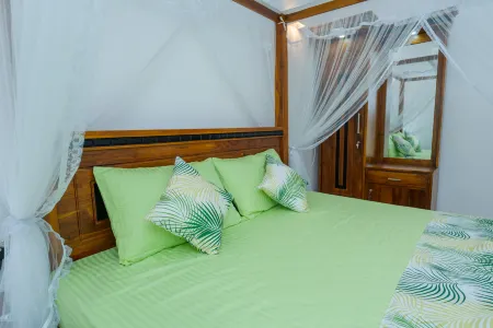 Green Retreat 2 Bedroom Hideout