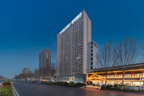 Homeinn Plus Hotel (Weifang Railway Station Yinquan Plaza)
