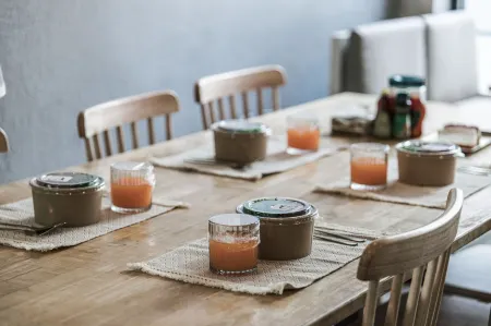 Farm Duck Resort Отели рядом с достопримечательностью «Wat Khuan Khao Laem»