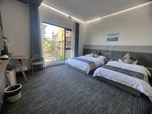 Yuanyang Huajing Homestay (Duoyishu Terrace Scenic Area)