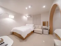 Jamsil STAY 509 Hotels near Gaerong Station