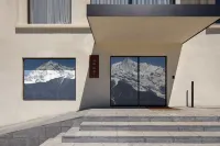 Seventeen Hotel . Meili Hotels in Deqin