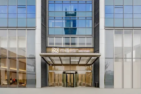 Xiangyu·ANCORA E-sports Art Hotel (Fuyang Shuangqing Bay Park Shuijie Branch) Отели рядом с Аэропорт Фуян