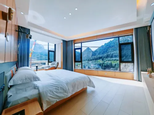 Zagana Wuying Mountain Residence · Shixia East Window Homestay