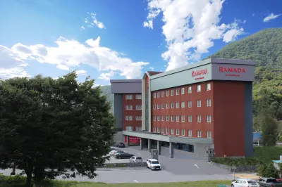 Suanbo Ramada by Wyndham Hôtels à : 