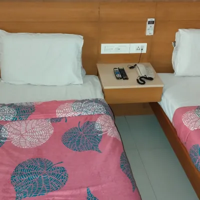 Hotel Apple Park Hotel dekat Mall Brookefields