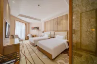 Huafeng Peacock Lake Hotel & Resort - Infinity Pools