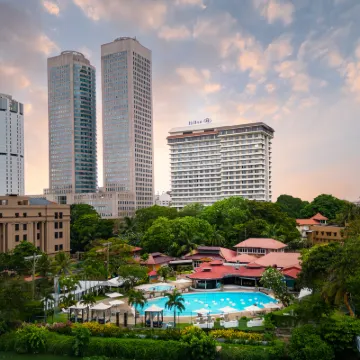 Hilton Colombo Hotel Отели рядом с достопримечательностью «Форт Коломбо»