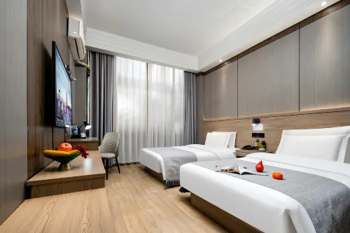 Weihui Xiangbala Hot Spring Business Hoteal Hotel di Weihui