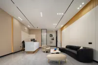 Yiduo Smart Hotel (Wanning High-speed Railway Station Branch) Отели в г. Ваннинг