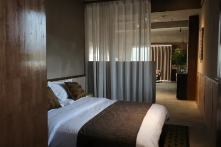 Zhushan · Hegu Homestay Отели рядом с достопримечательностью «Xinyi Self-Drive Campground (Sayram Lake Branch)»