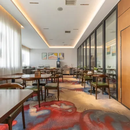 Kaili Tianxu Hotel (Grand Cross Jiufang Tianjie)