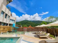 Century Hotel - Luxury