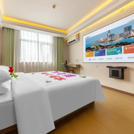 Nanye Cincma Hotel