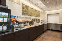 Amedia Express Prag, Trademark Collection by Wyndham - breakfast