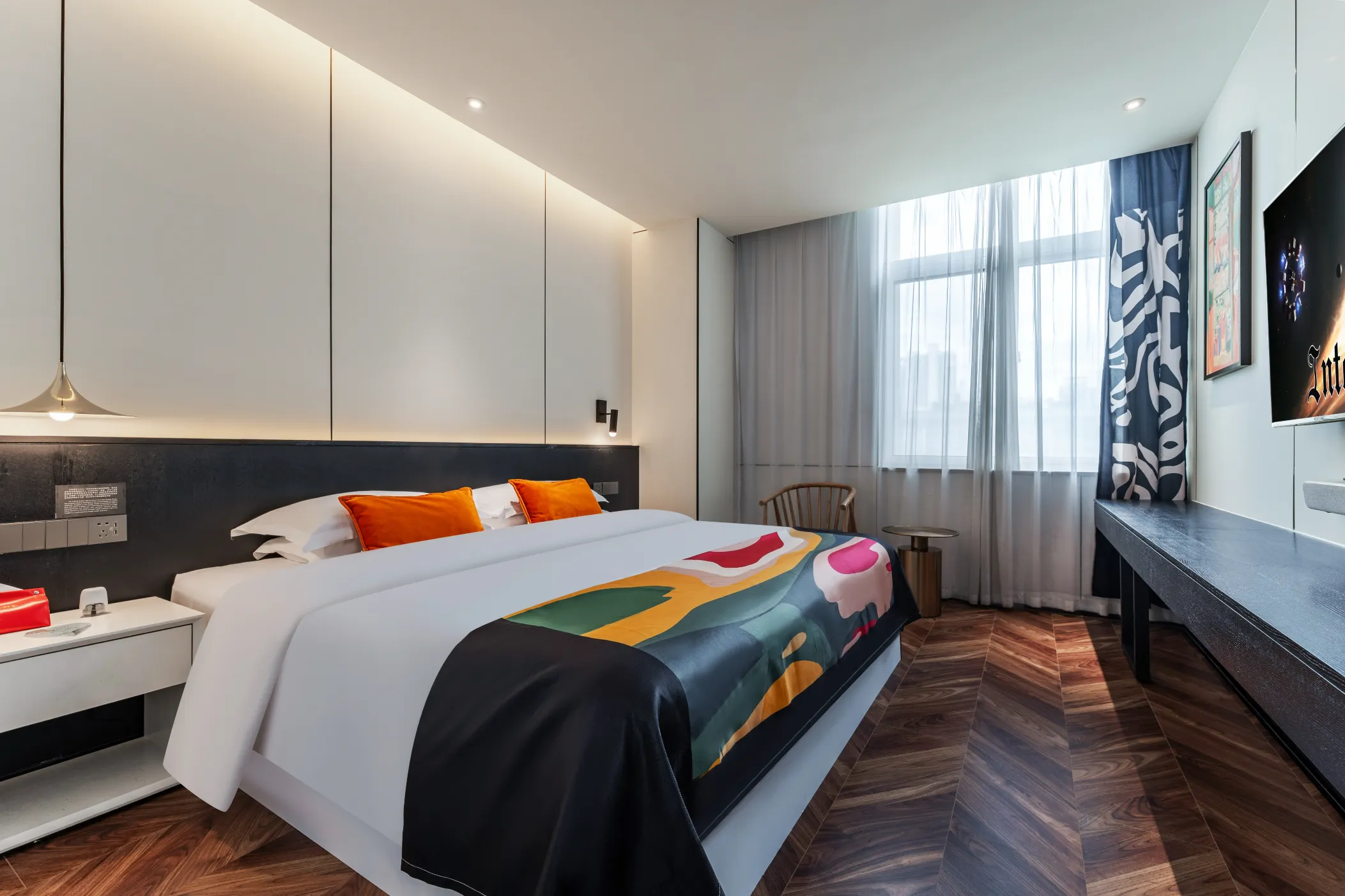 HÉONIC HOTEL & SUITES - Exclusive 2-3 Bedroom Family Suites+Curated Itineraries+Cat Coffee Zimmer Photos