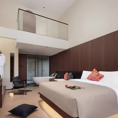 Shanghai Renfan Sky Garden Hotel