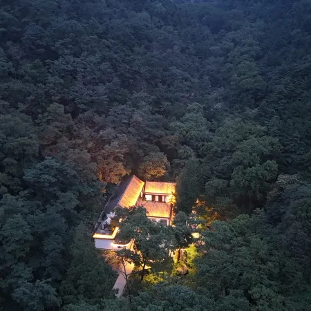 Floral Hotel·Mountain House Taohuayuan hotel (Taishan Scenic Area Taohuayuan Cableway Store)