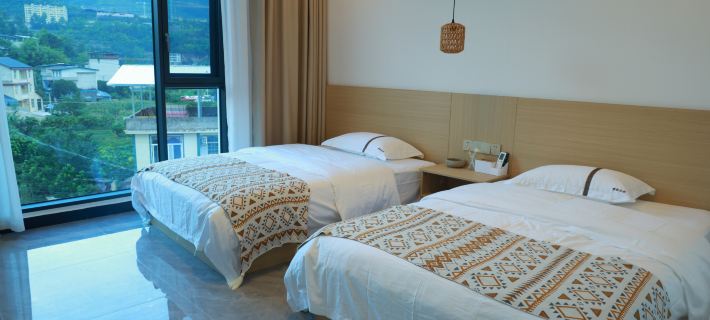 Hefeng Menghui Tujia Homestay 허펑 호텔
