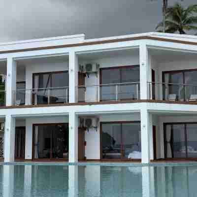 Resort Deja Vu Hotel Exterior