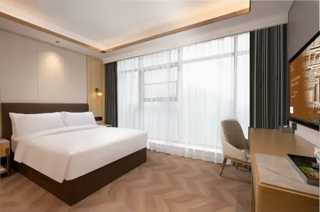 GRAND MADISON WEIFANG HOTEL Отели рядом с достопримечательностью «Weichai University»