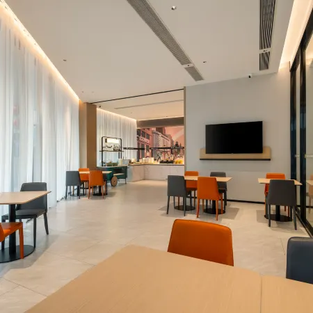 City Comfort Inn Hezhou City Square Global Color City