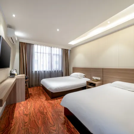 Xiongxian Qiancun Business Hotel