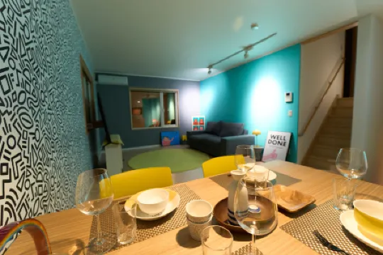 The Lobs 2, Rusutsu, Yotei view, 8 mins to Rusutsu