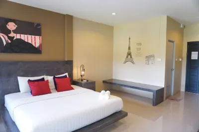 Ploenjai Hotel Ranong Hotel in zona Wat Suwankhiri Wihan