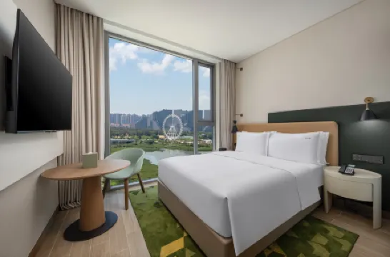 Holiday Inn Beihai Silver Beach Отели рядом с достопримечательностью «Bei Hai Silver Beach»